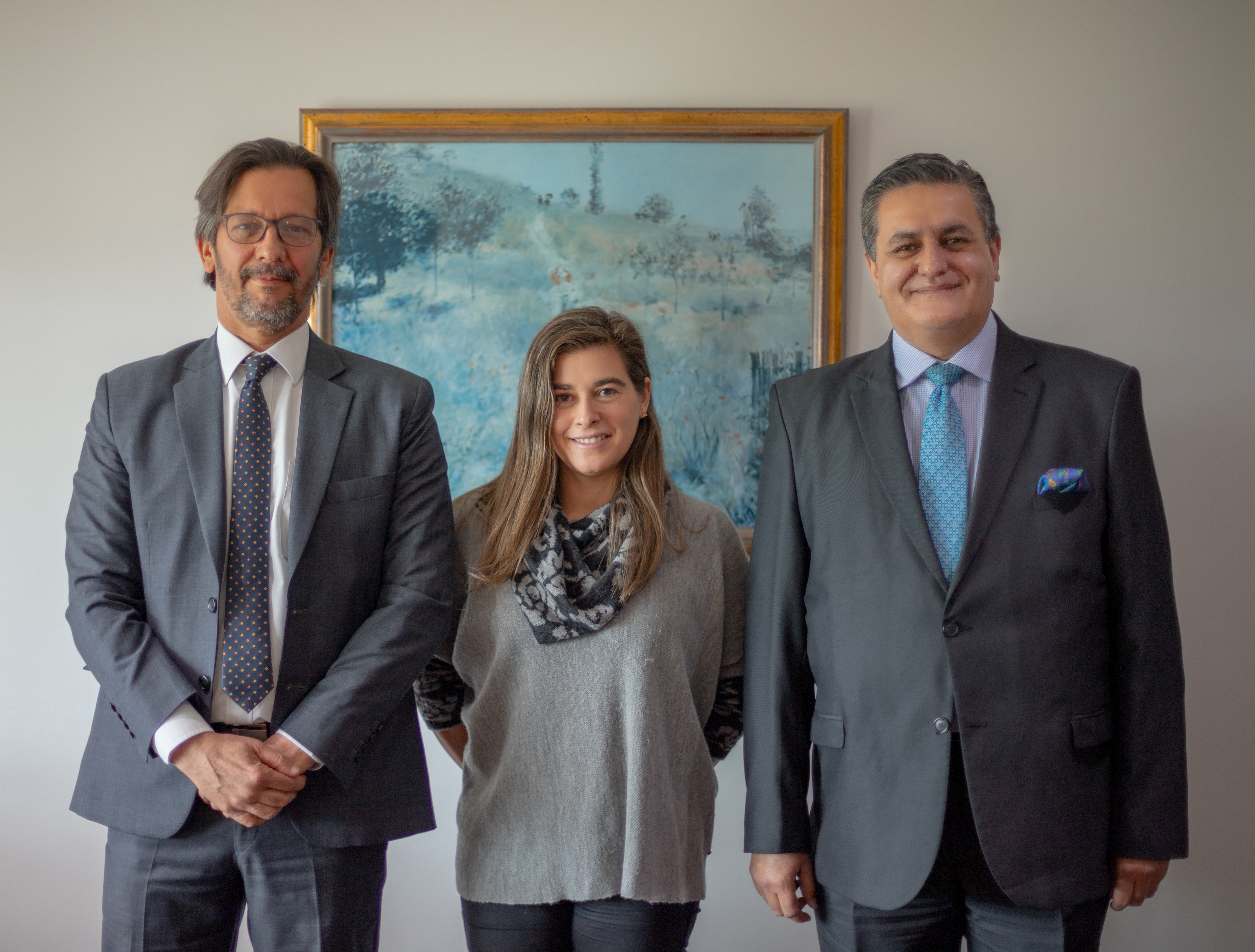 De izquierda a derecha: Dr. Alberto carvajalino Slaghekke, Dra. Adriana Arango Rueda, Dr. Herhán Olano Garcia.
